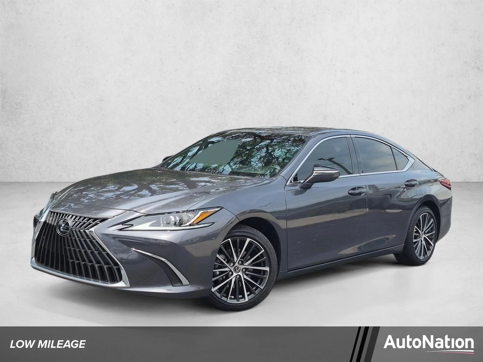 2025 Lexus ES