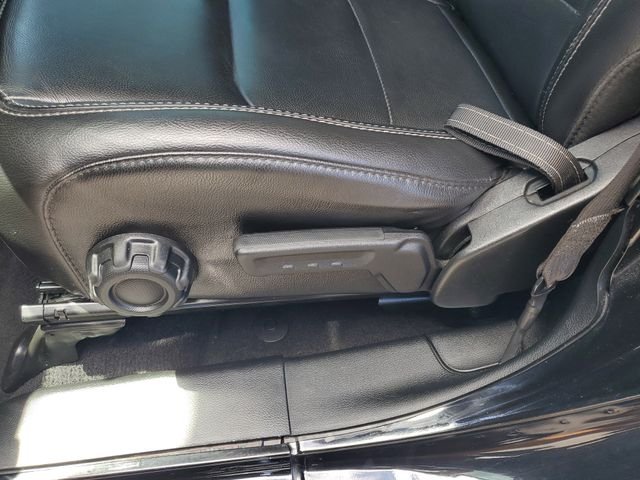 Used 2020 Black Jeep Unlimited Sahara image 7