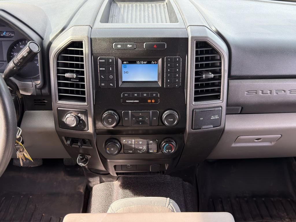 Used 2020 White Ford XL image 12