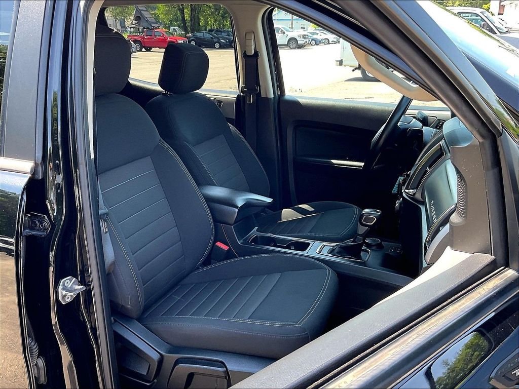 Used 2020 Black Ford XLT image 11