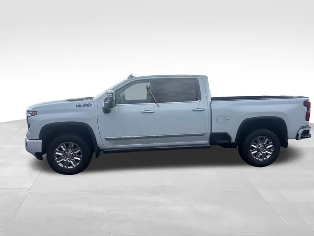 New 2026 Polar White Tricoat Chevrolet High Country image 37