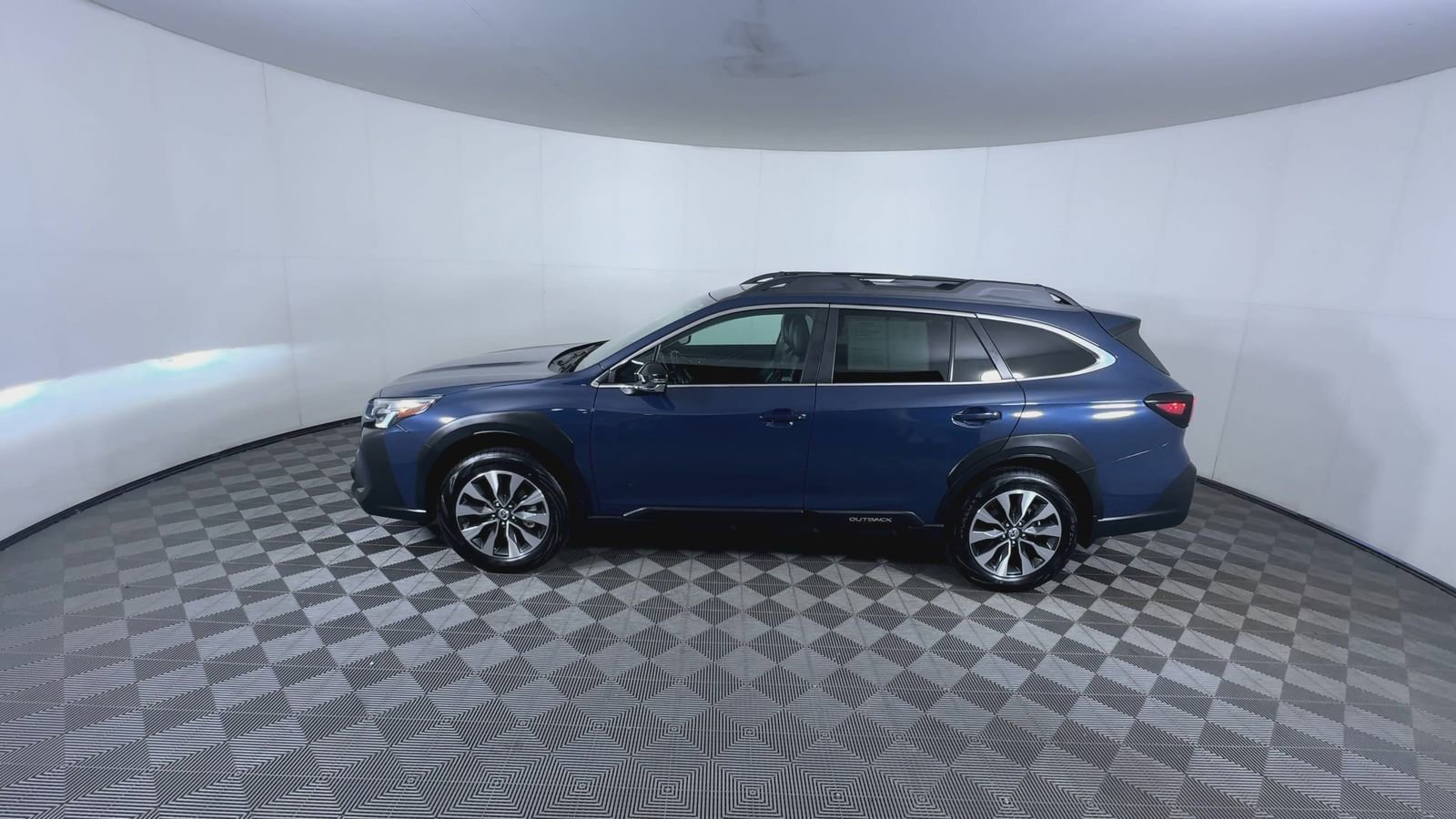 2025 Subaru Outback Limited - Photo 5