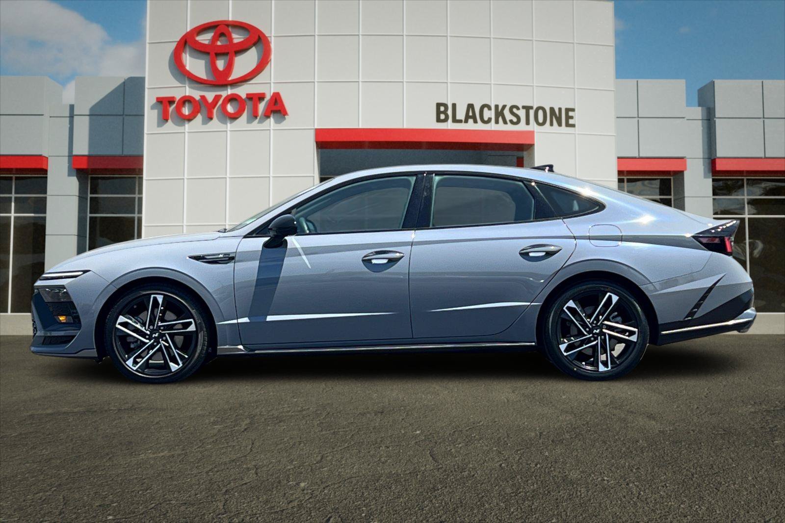 Used 2025 Transmission Blue Hyundai N Line image 6