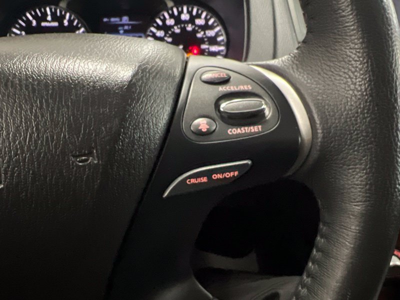 Used 2017 White Nissan Platinum image 24