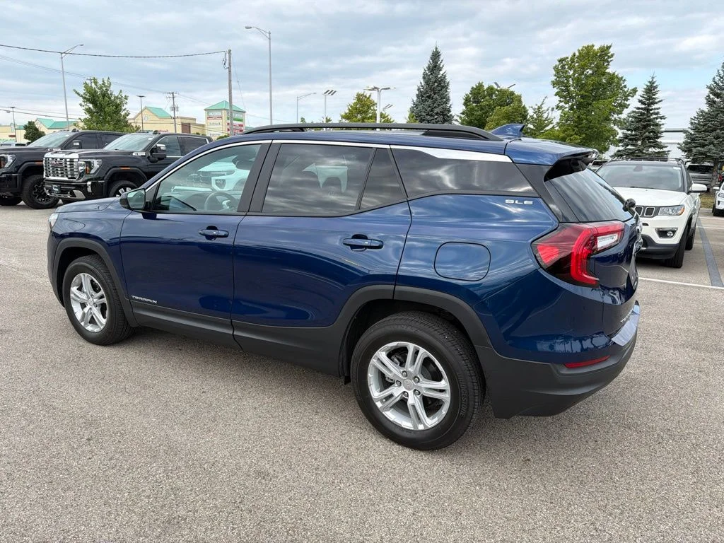 Used 2023 Blue GMC SLE image 5