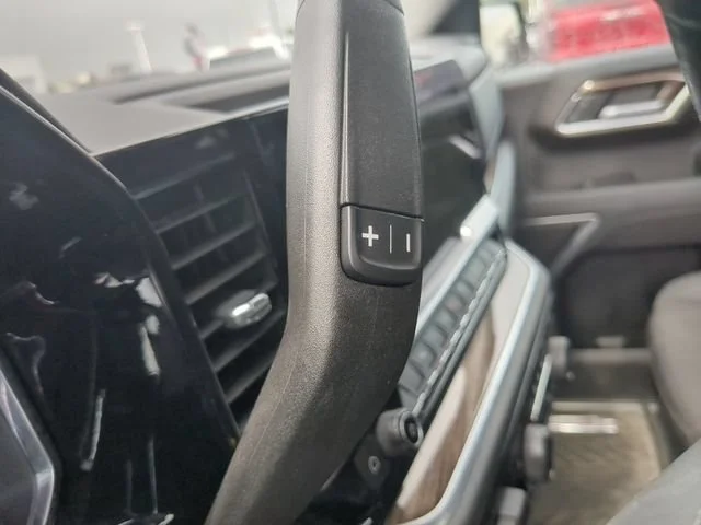 Used 2022 Summit White Chevrolet RST image 28