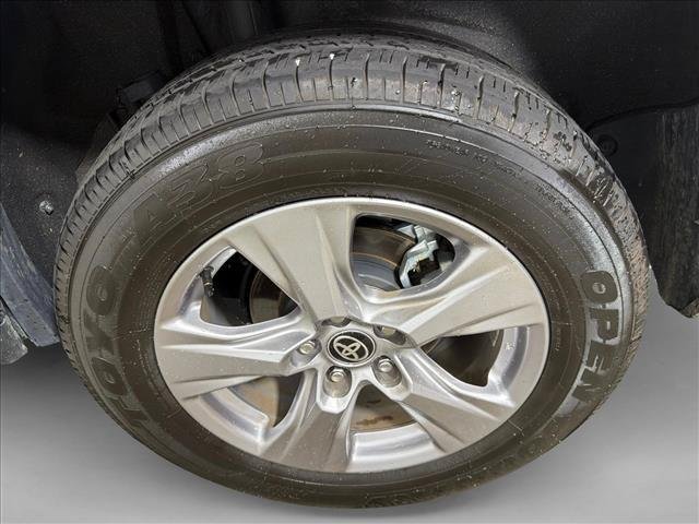 Certified Used 2025 SILVER SKY METALLIC Toyota  image 21