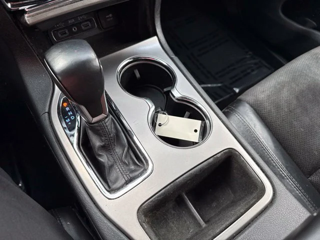 Used 2021 Red Jeep Laredo X image 26