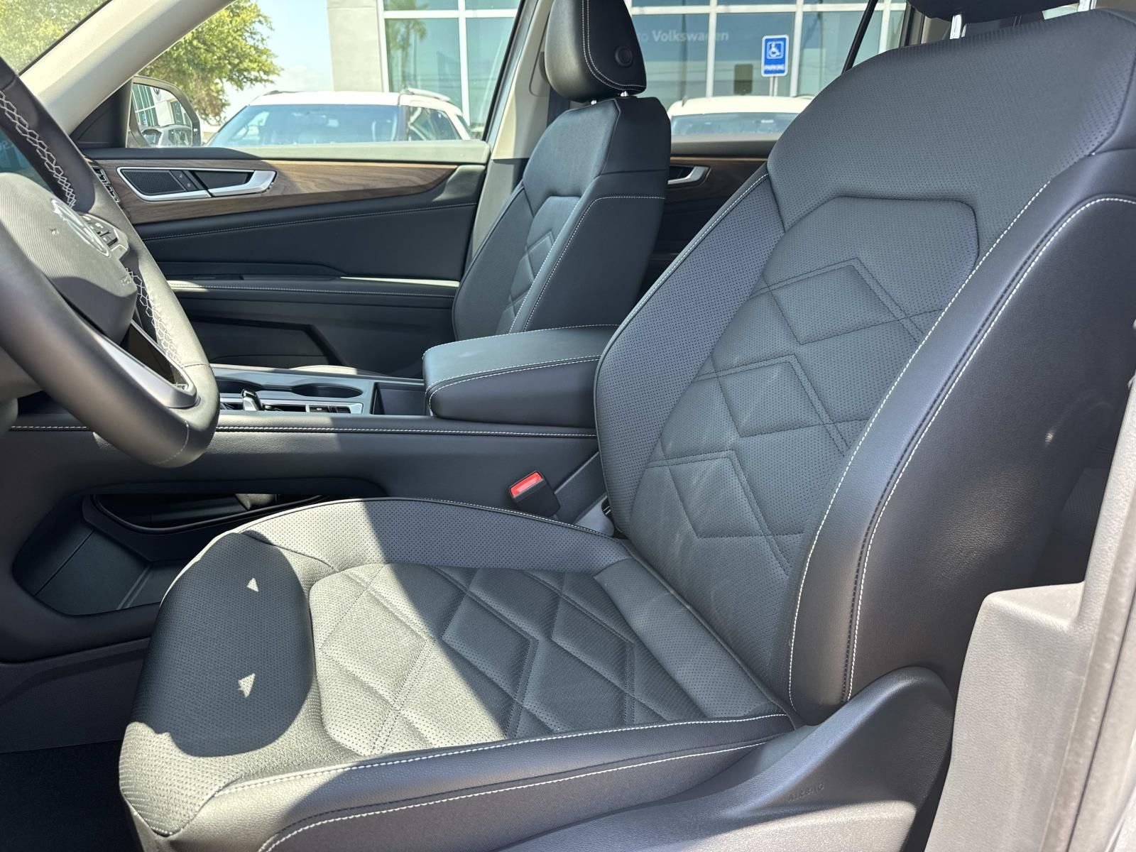 New 2026 Silver Volkswagen 2.0T SE image 8