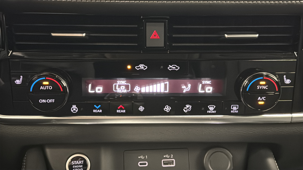 Used 2023 Super Black Nissan Platinum image 18