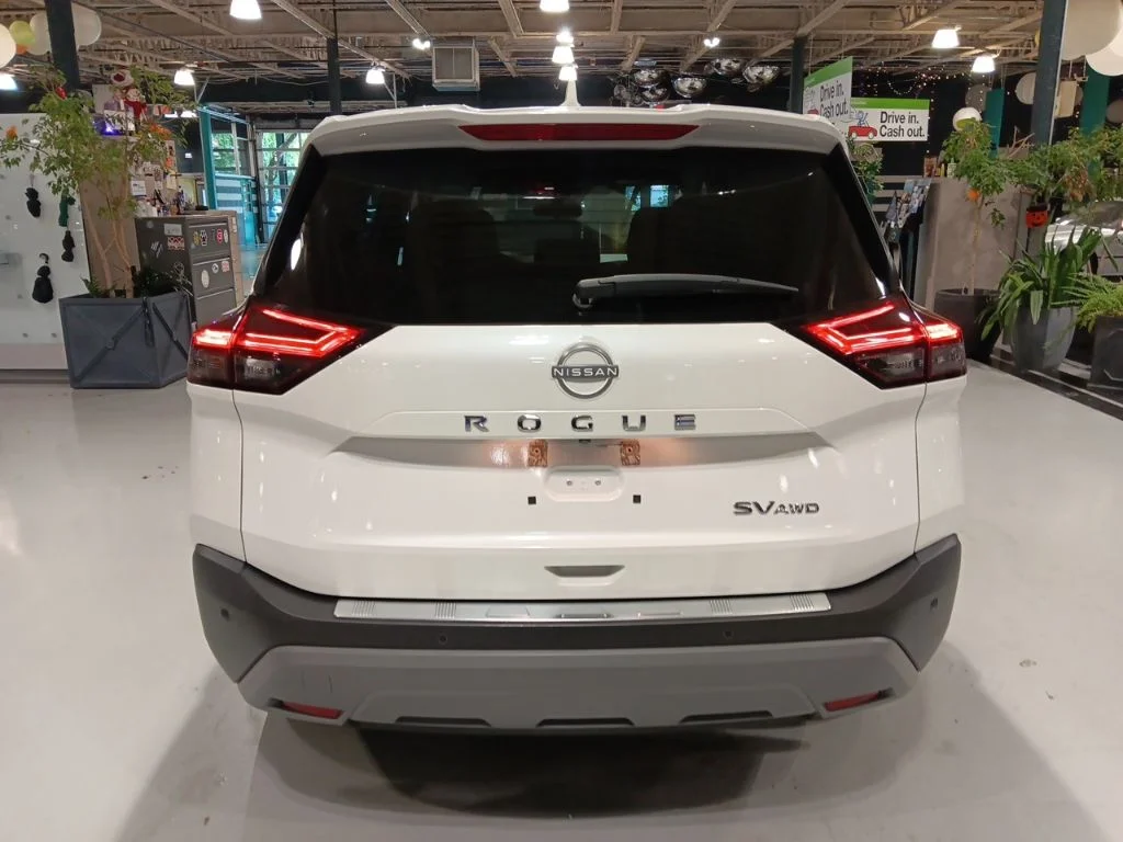 Used 2023 White Nissan SV image 15