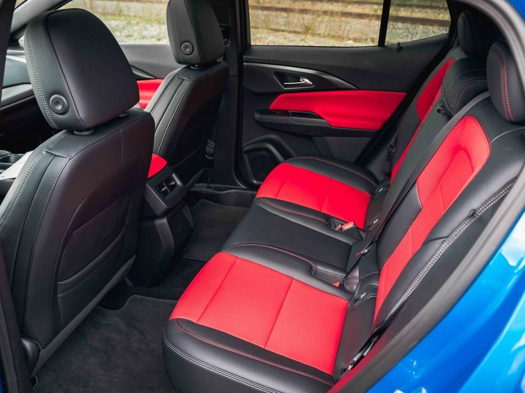 2025 Chevrolet Equinox EV RS - Photo 52