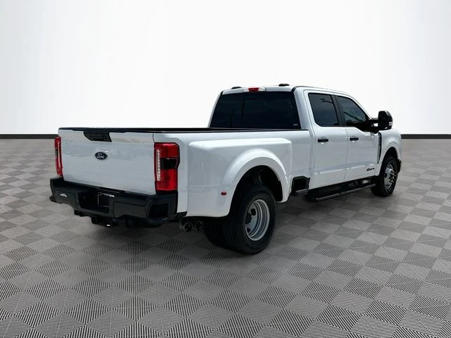 Used 2024 White Ford XL image 5