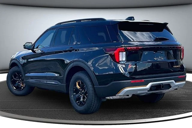 New 2026 Agate Black Metallic Ford Tremor® image 3
