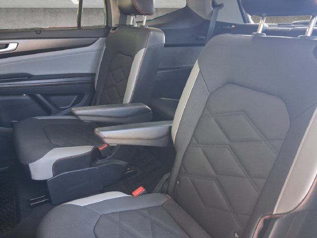 Used 2024 Gray Volkswagen 2.0T Peak Edition SE w/Technology image 23