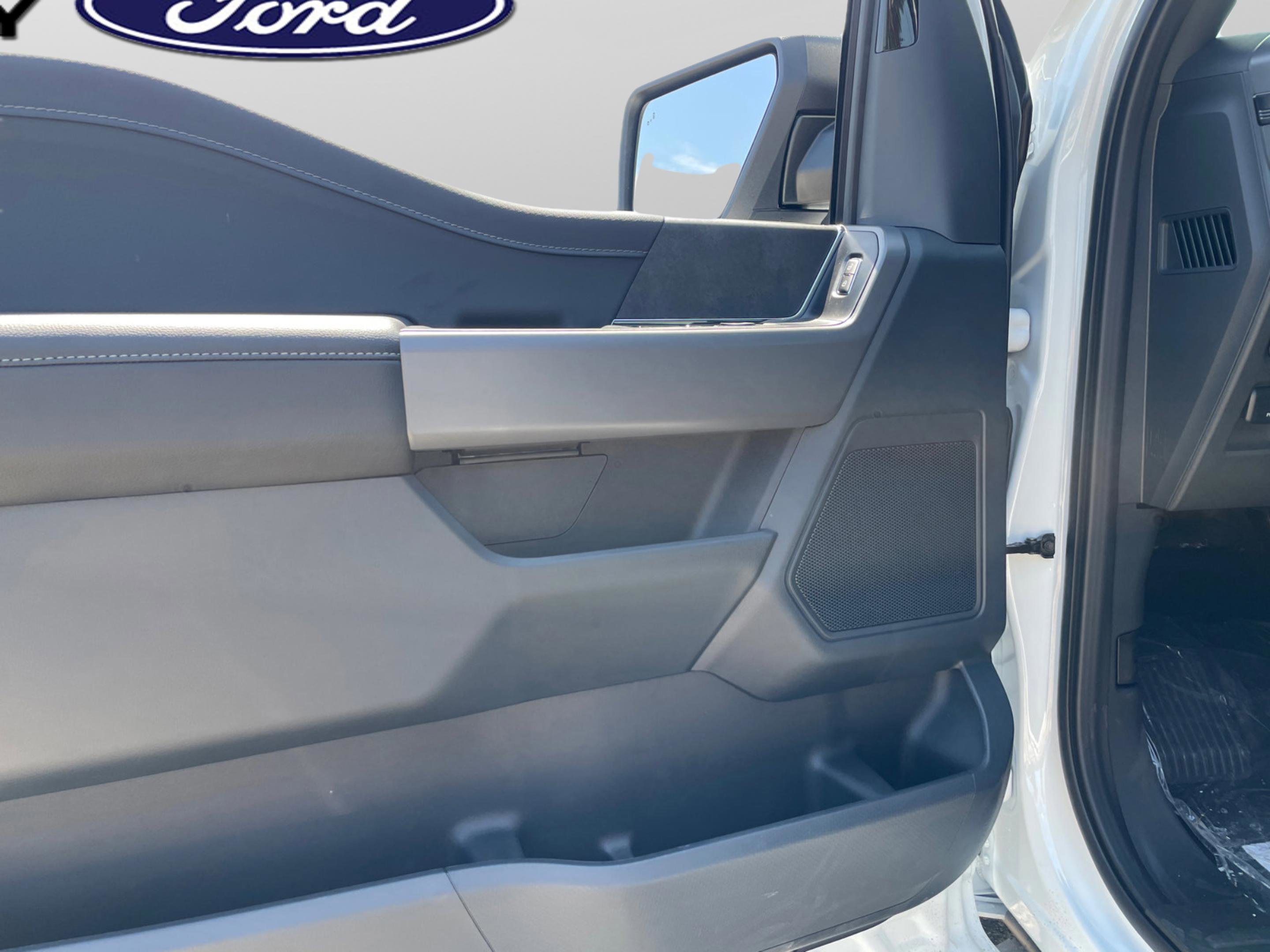2025 Ford F-150 XLT - Photo 17