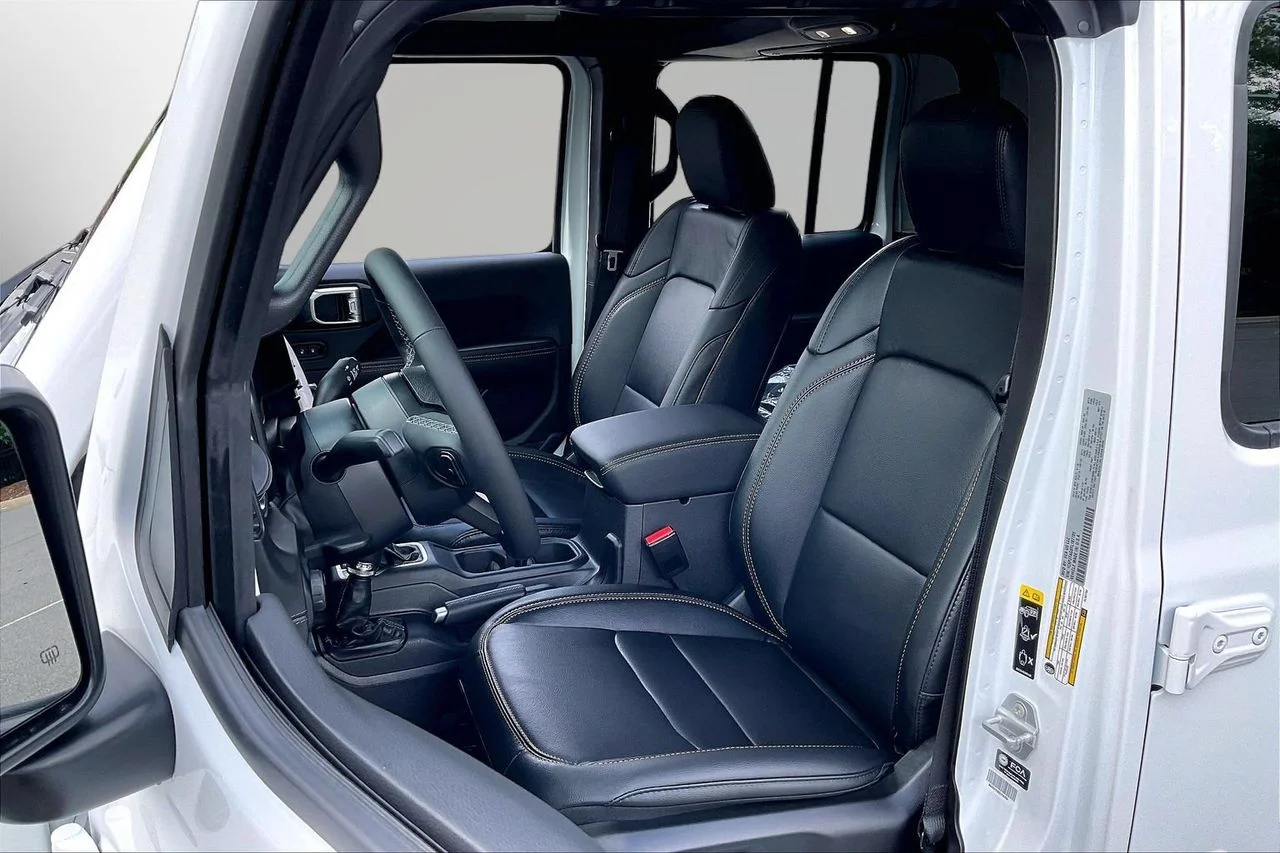 New 2026 Bright White Clearcoat Jeep Sahara image 16