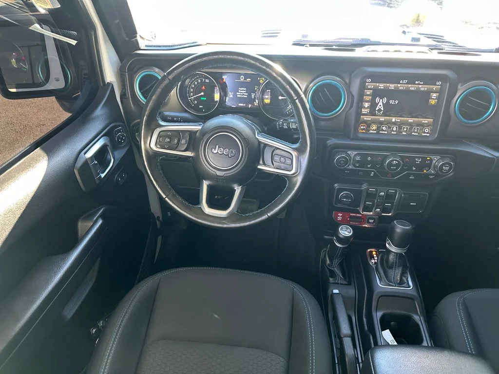 Used 2022 White Jeep Unlimited Rubicon 4xe image 32