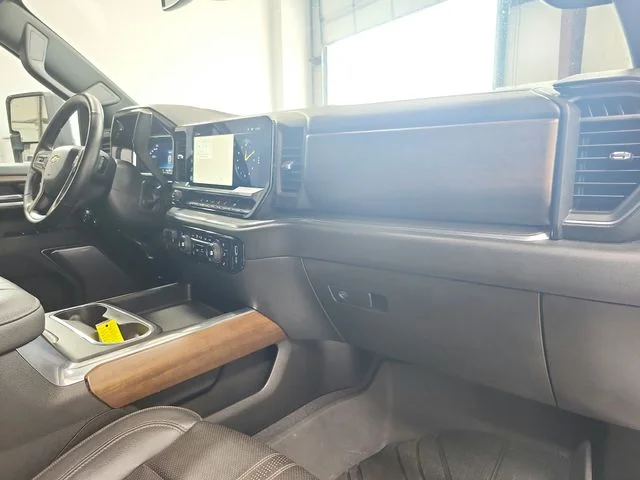 Used 2024 White Chevrolet High Country image 40