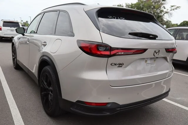 Used 2026 Platinum Mazda 3.3 Turbo Premium image 3