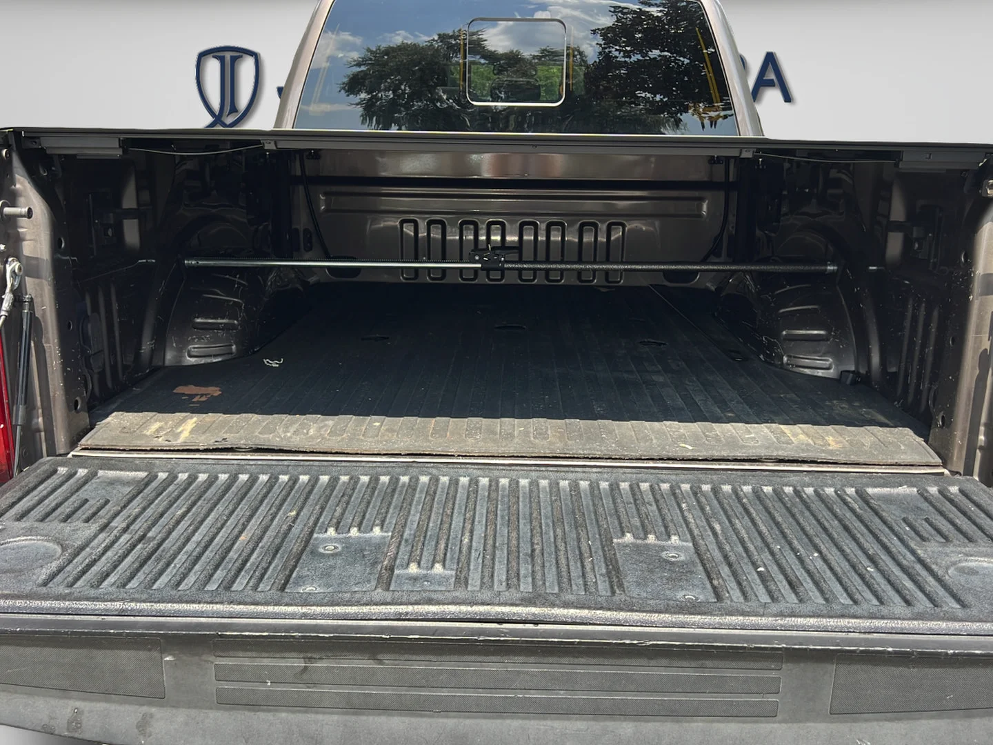 Used 2022 Stone Gray Metallic Ford LARIAT image 12