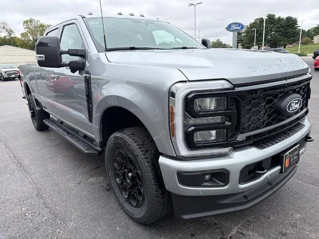 New 2027 Iconic Silver Metallic Ford F-250® Lariat® image 40