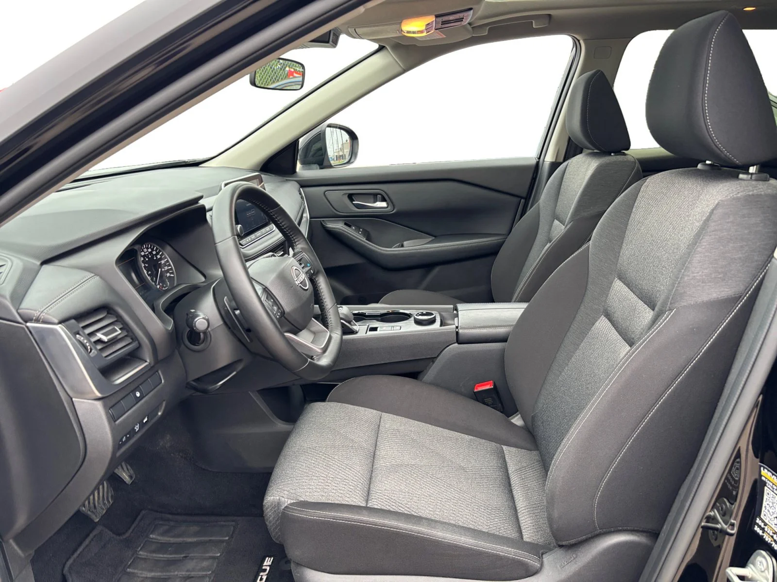 Certified Used 2025 Super Black Nissan SV Moonroof image 10