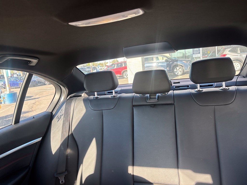 Used 2016 White Metallic BMW 328i image 14