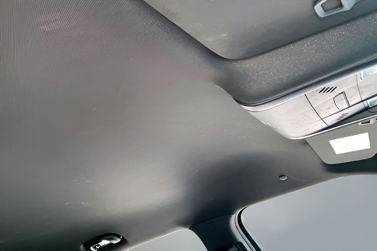 Used 2022 Red Chevrolet RS image 24