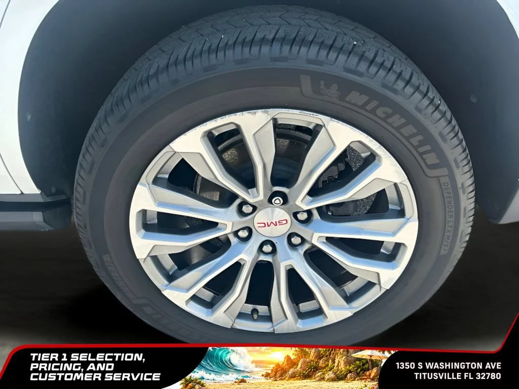 Used 2022 White Frost Tricoat GMC Denali image 48