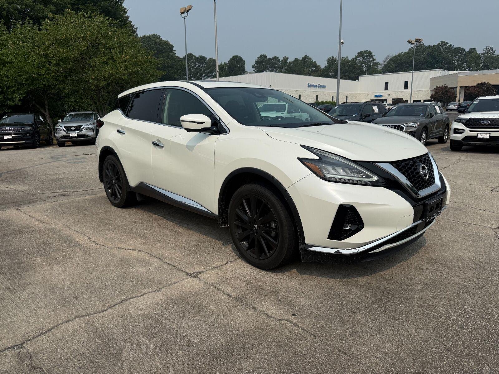 Used 2023 Pearl White Tricoat Nissan SL image 7