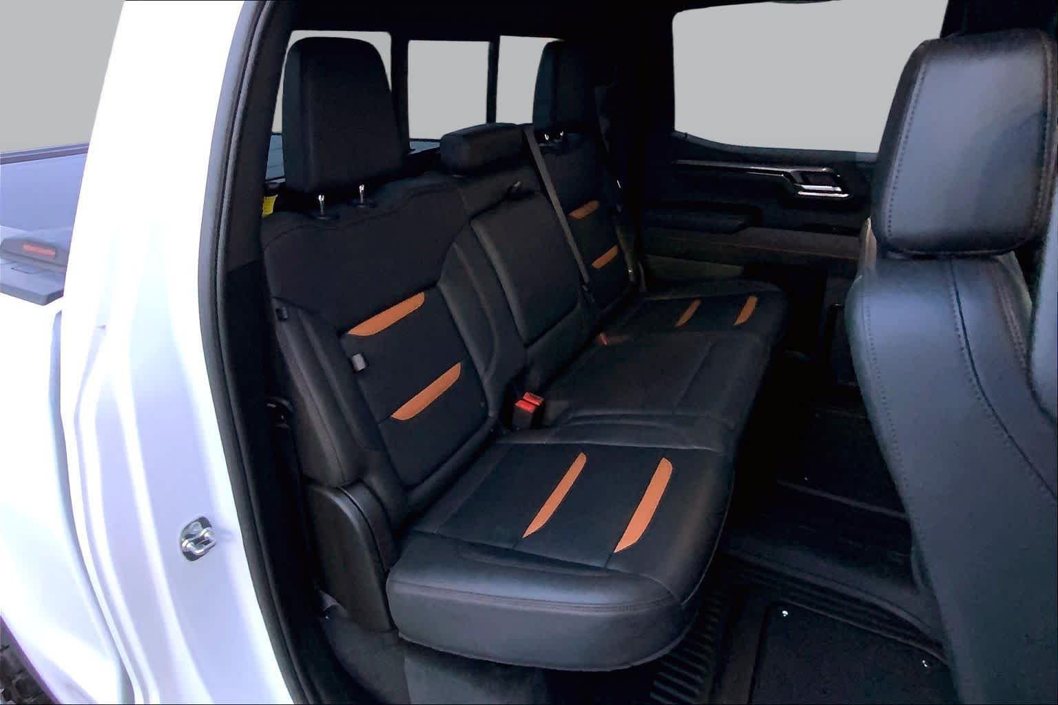 Used 2025 Summit White GMC AT4 image 19