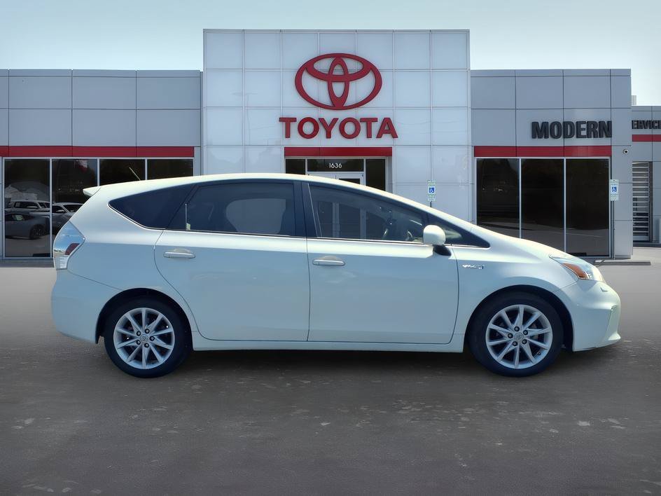 Used 2012 Blizzard Pearl Toyota Five image 7