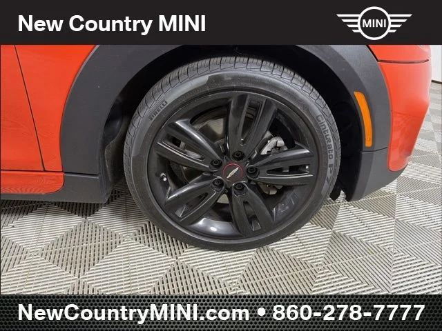 Used 2019 Orange MINI  image 9