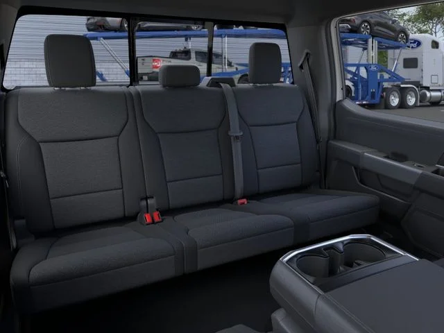 New 2026 Oxford White Ford XLT image 15