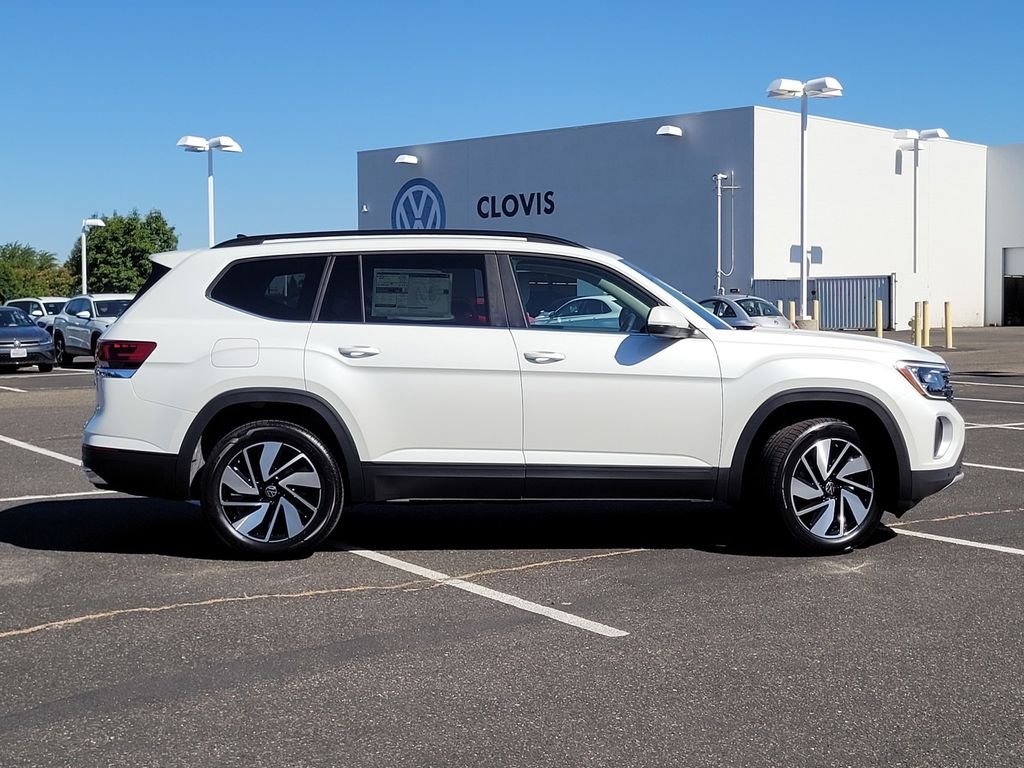 New 2026 White/off-white Volkswagen 2.0T SE w/Technology image 4