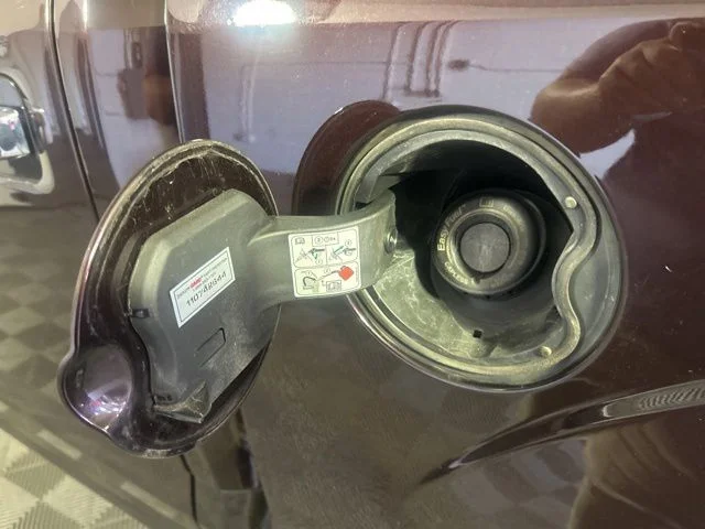 Used 2018 Red Ford Lariat image 40