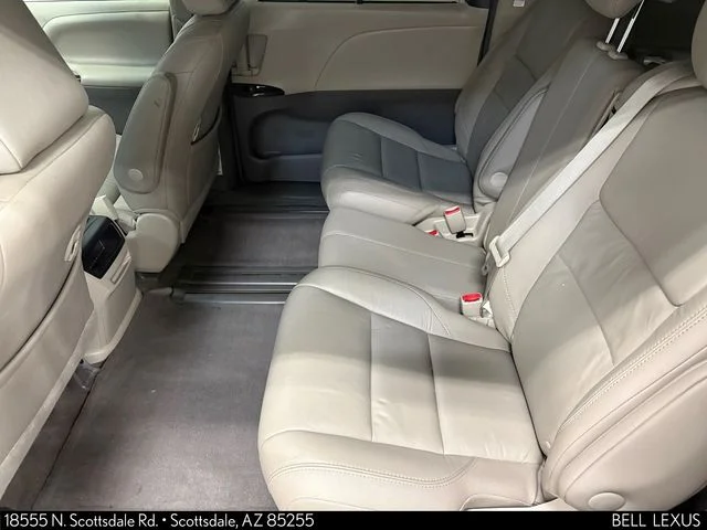 Used 2017  Toyota XLE image 20