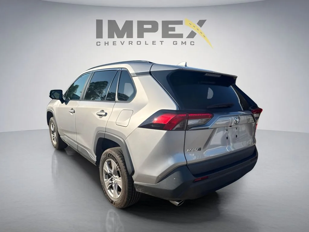 Used 2023 Silver Toyota XLE image 3