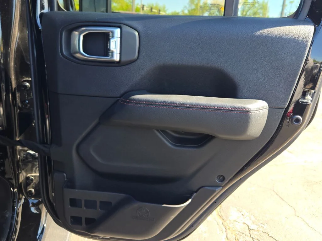 Used 2020 Black Jeep Unlimited Rubicon image 12