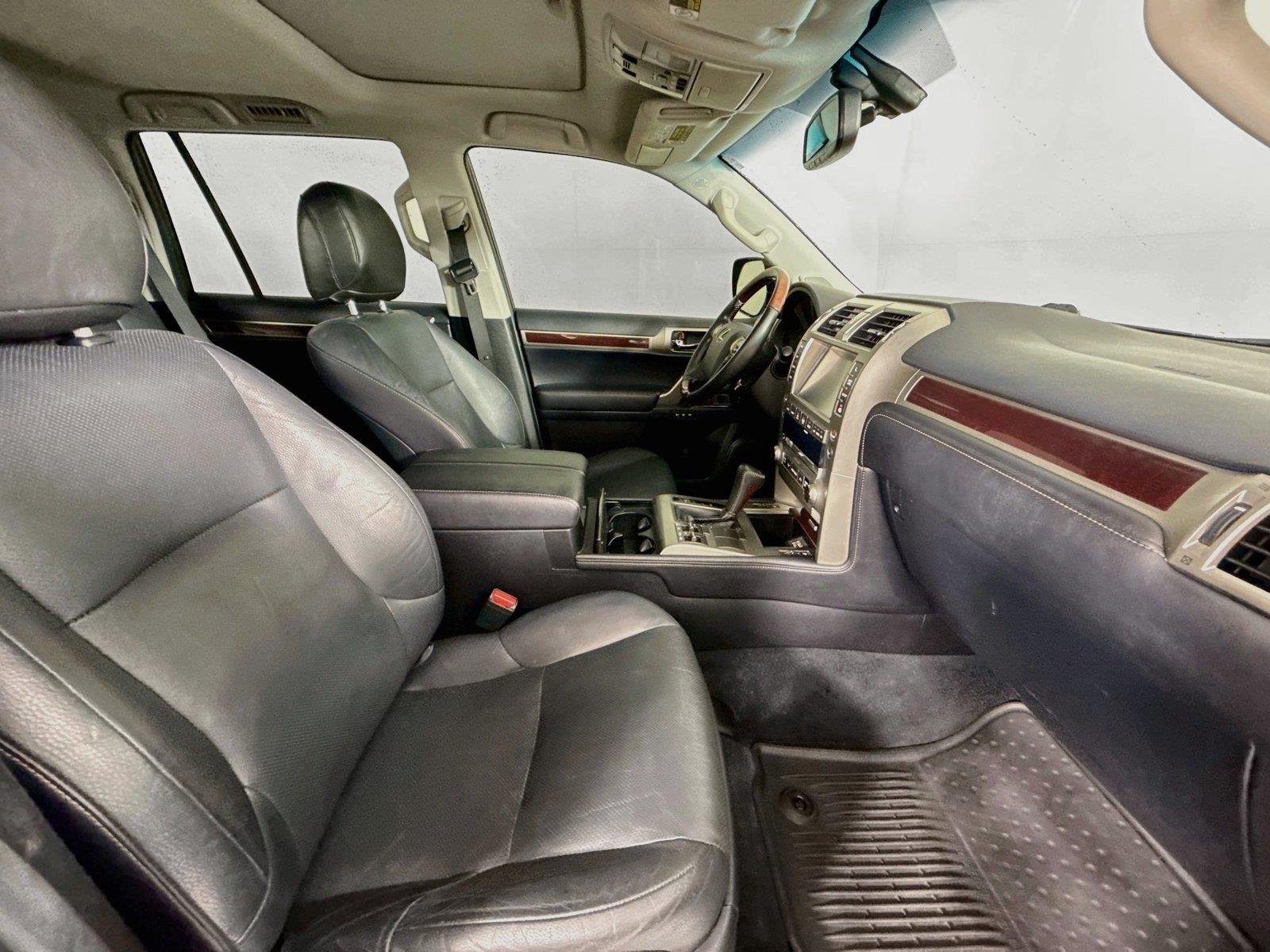 Used 2017 Black Onyx Lexus GX 460 image 45