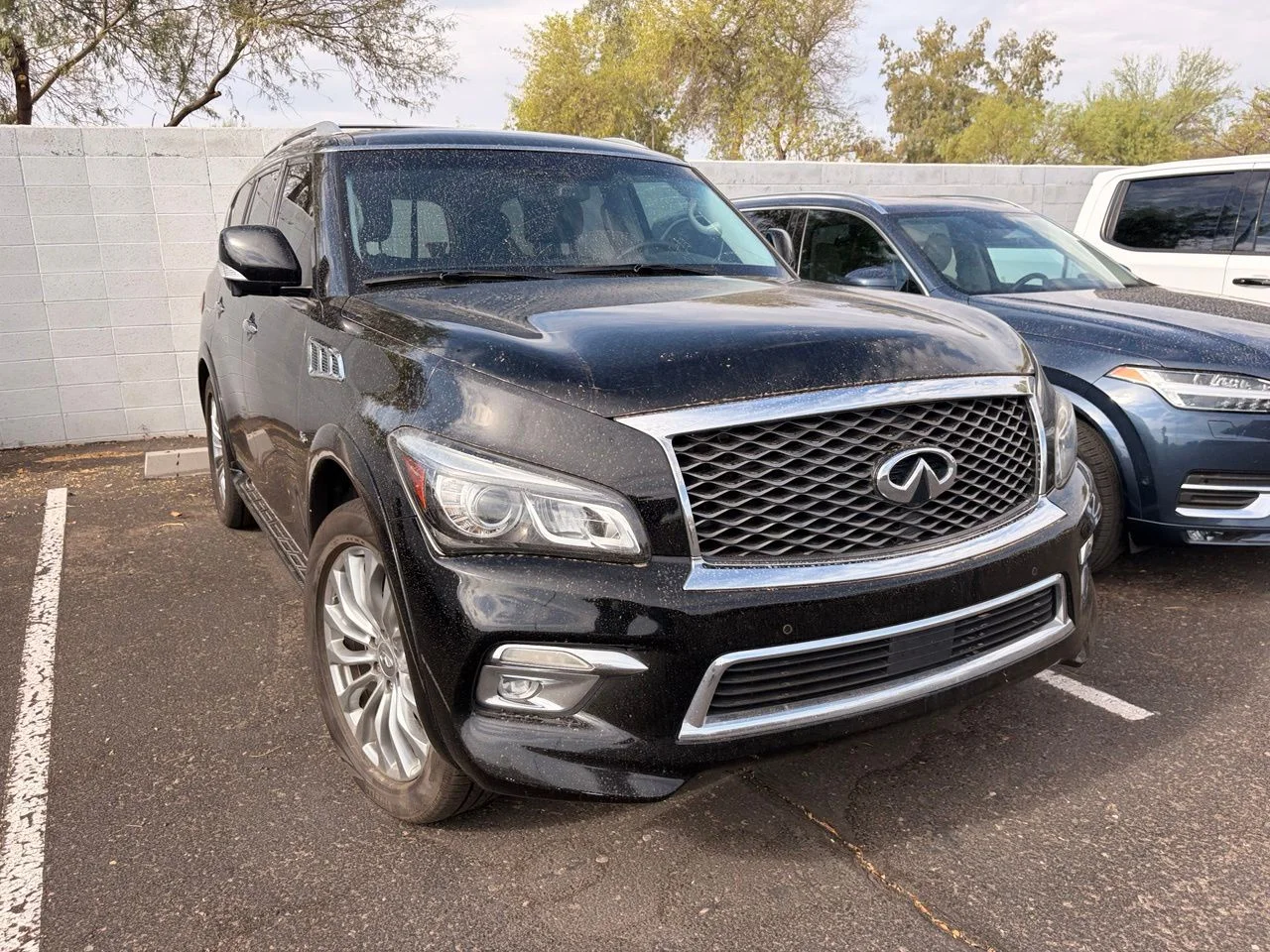 Used 2016 Black Obsidian INFINITI Base image 3