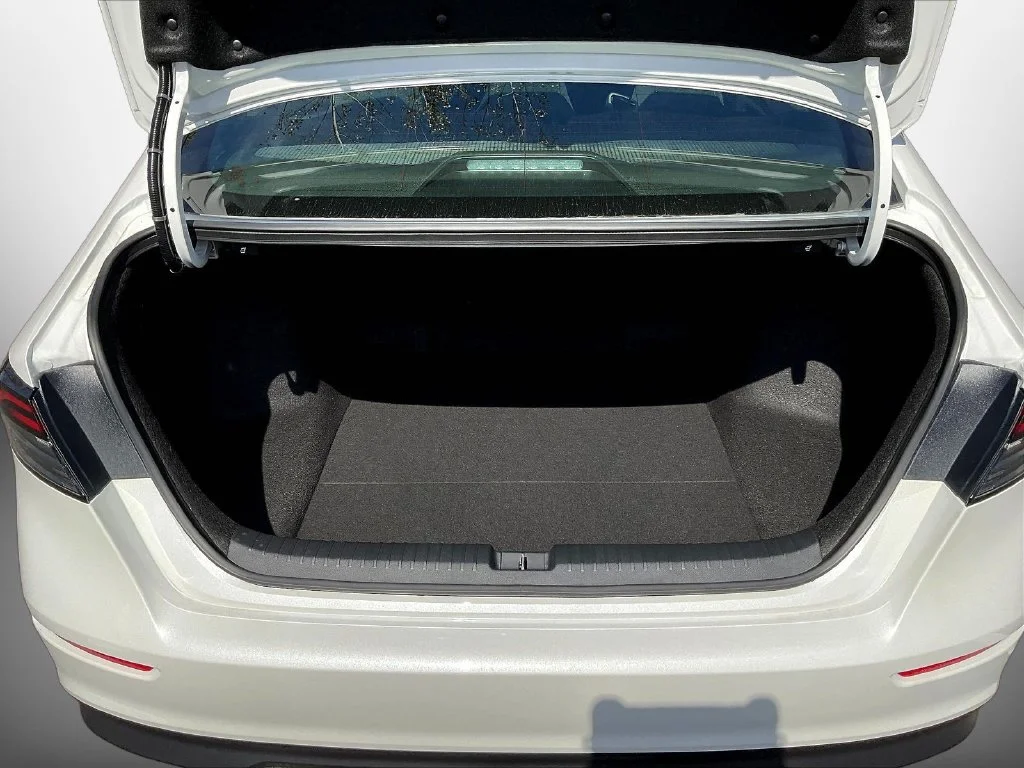 New 2026 Platinum White Pearl Honda Sport Hybrid image 7