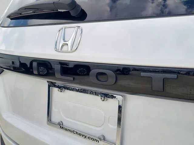 Used 2023 White Honda EX-L 8 Passenger image 33