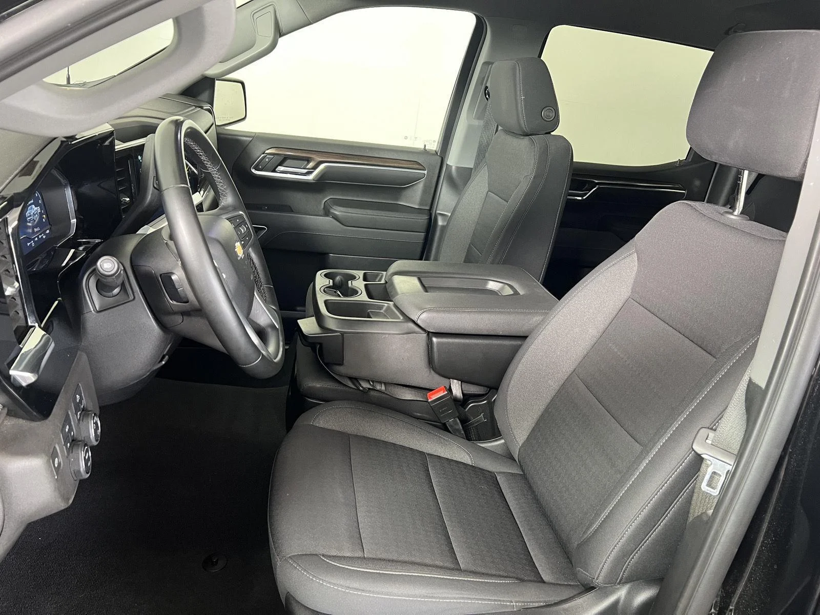 Used 2023 Black Chevrolet LT image 5