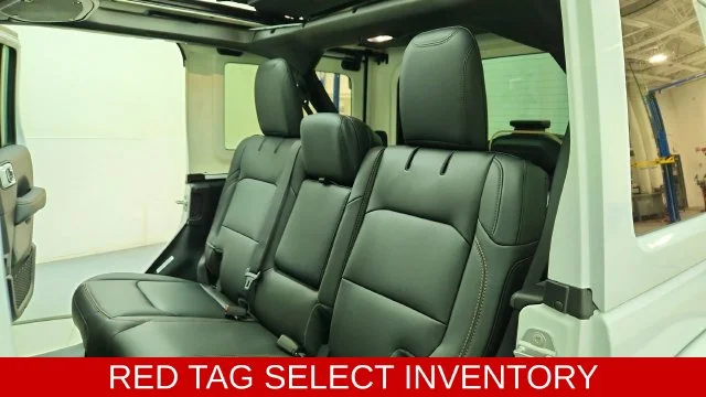 2026 Jeep Wrangler 4-Door Sahara - Photo 20