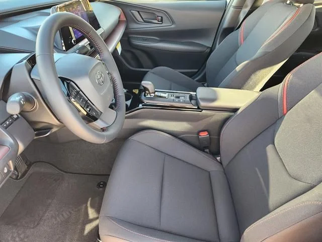 New 2026 Wind Chill Pearl <sup>1</sup> Toyota  SE image 9