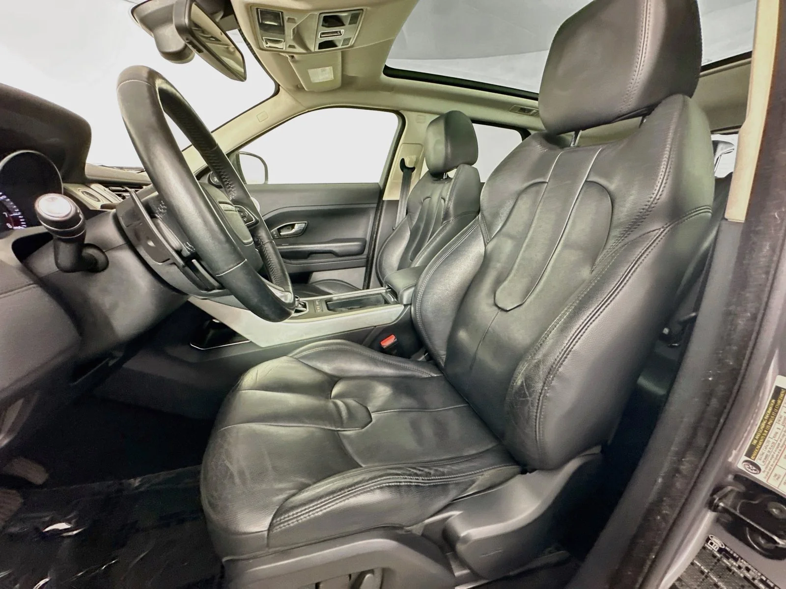Used 2013 Gray Land Rover Pure image 22