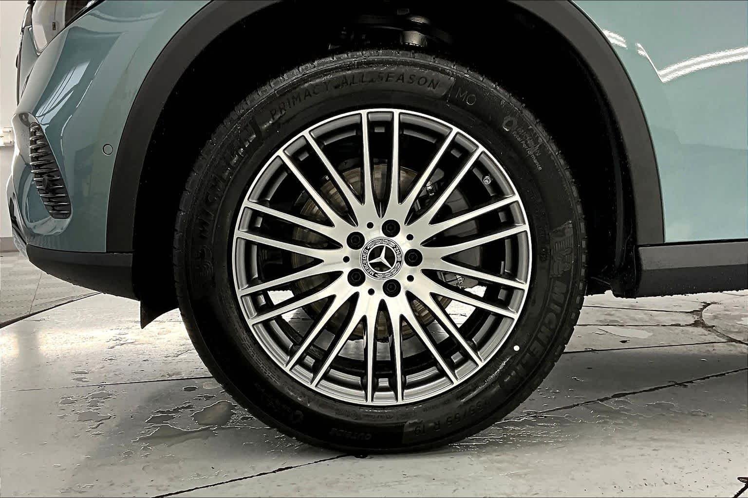 New 2026 Verde Silver Metallic Mercedes-Benz GLC 300 image 8