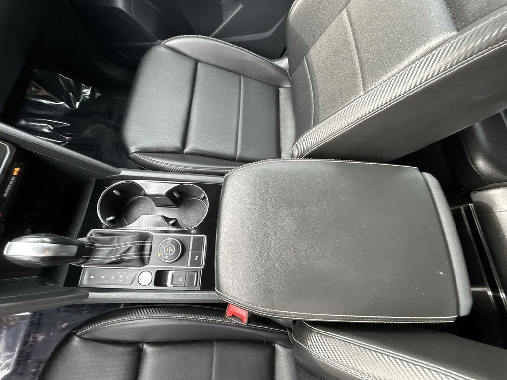 2022 Volkswagen Atlas Cross Sport SEL R-Line - Photo 20